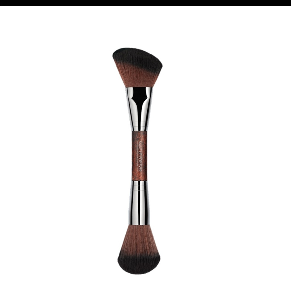 NWT Dual-Ended Makeup Brush with Black and Brown Bristles
